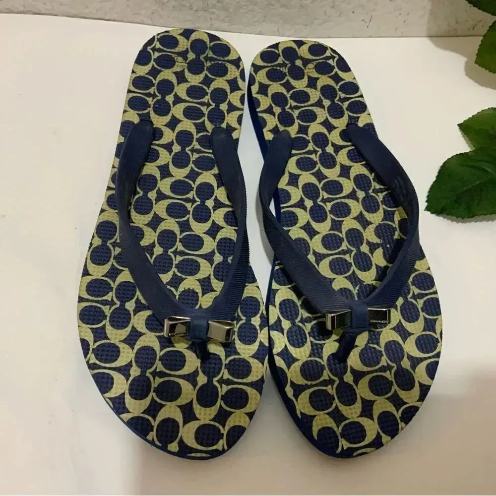 Coach Amel Blue and Tan Rubber Signature C Flip Flop Sandals Silver Bow Size 7-8